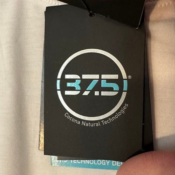 NWT Women's White Tank Size Medium - Picture 7 of 8